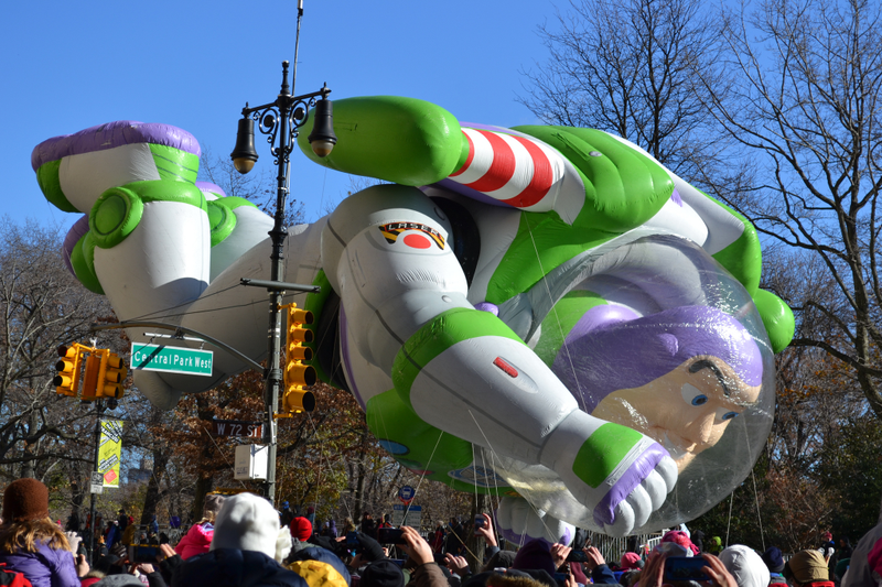 Illustration for article titled A Few Balloons To Cultivate that Festive Thanksgiving Mood